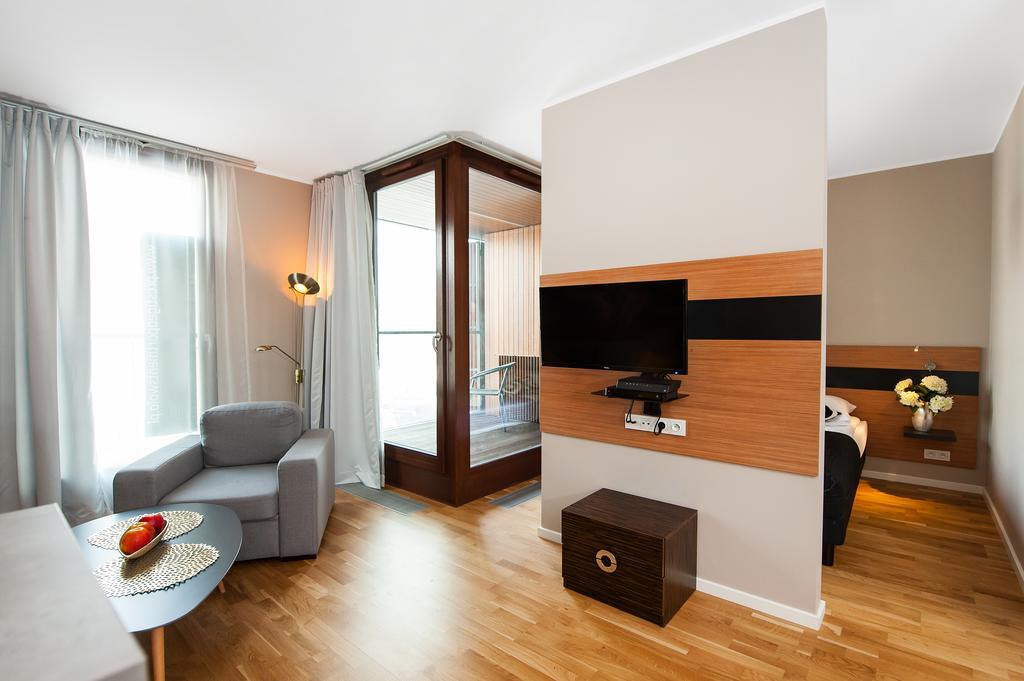 Prestige Apartments Wola Kolejowa Warschau Zimmer foto